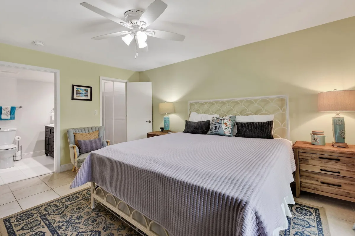  Unit 504 photo 22