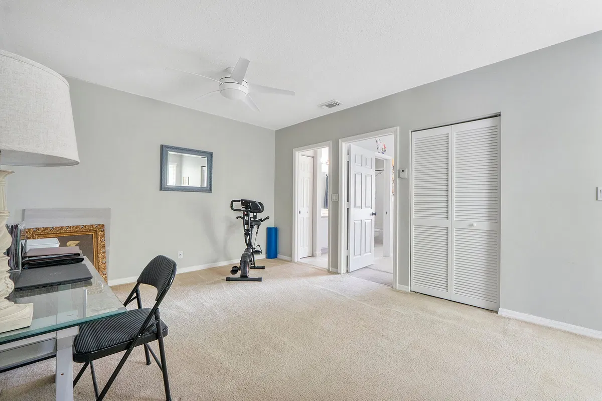 Residence photo 28
