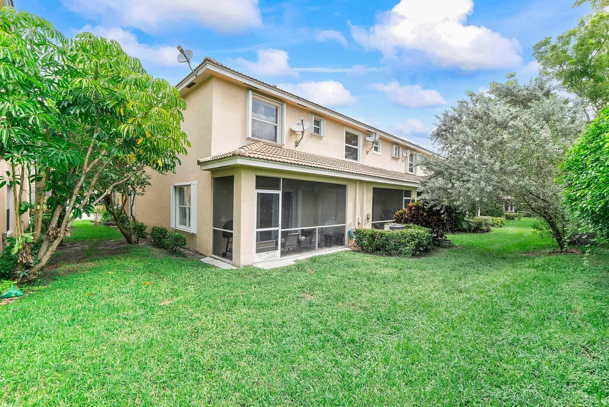 Residence photo 34