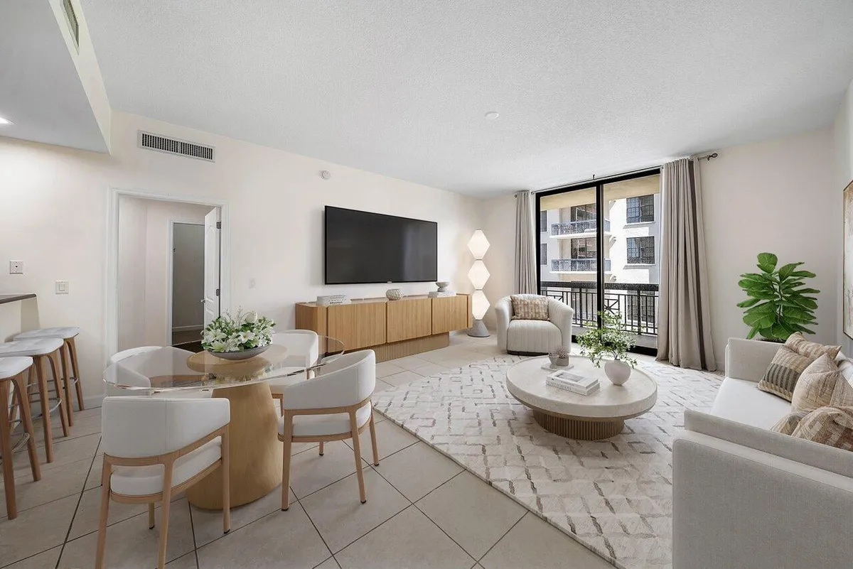 One City Plaza Unit 715 photo 4