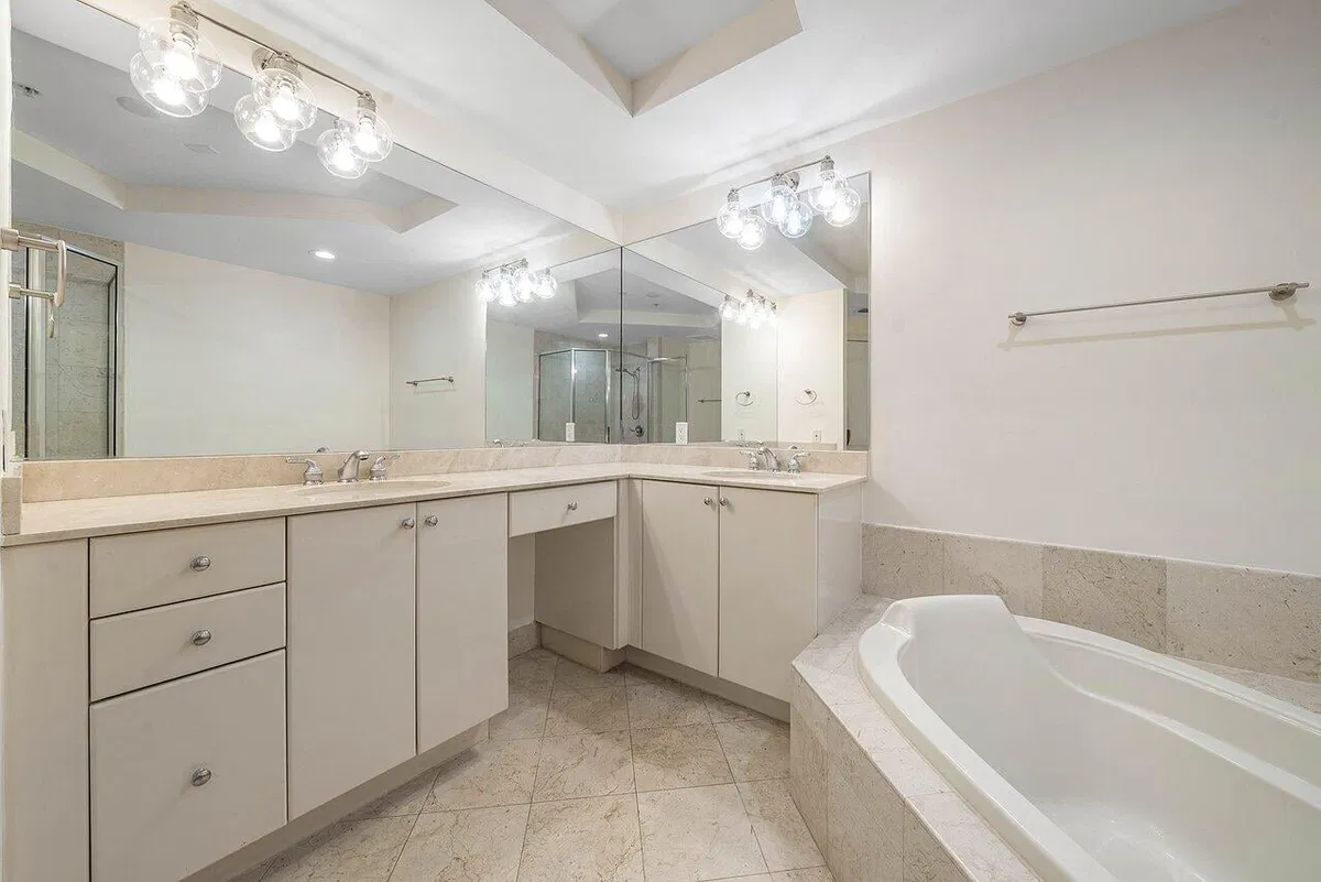 One City Plaza Unit 715 photo 10