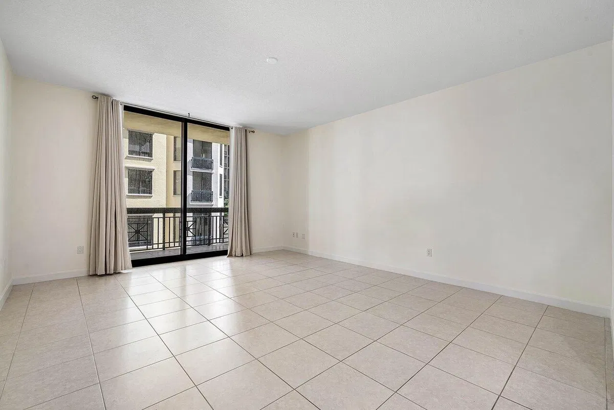 One City Plaza Unit 715 photo 19