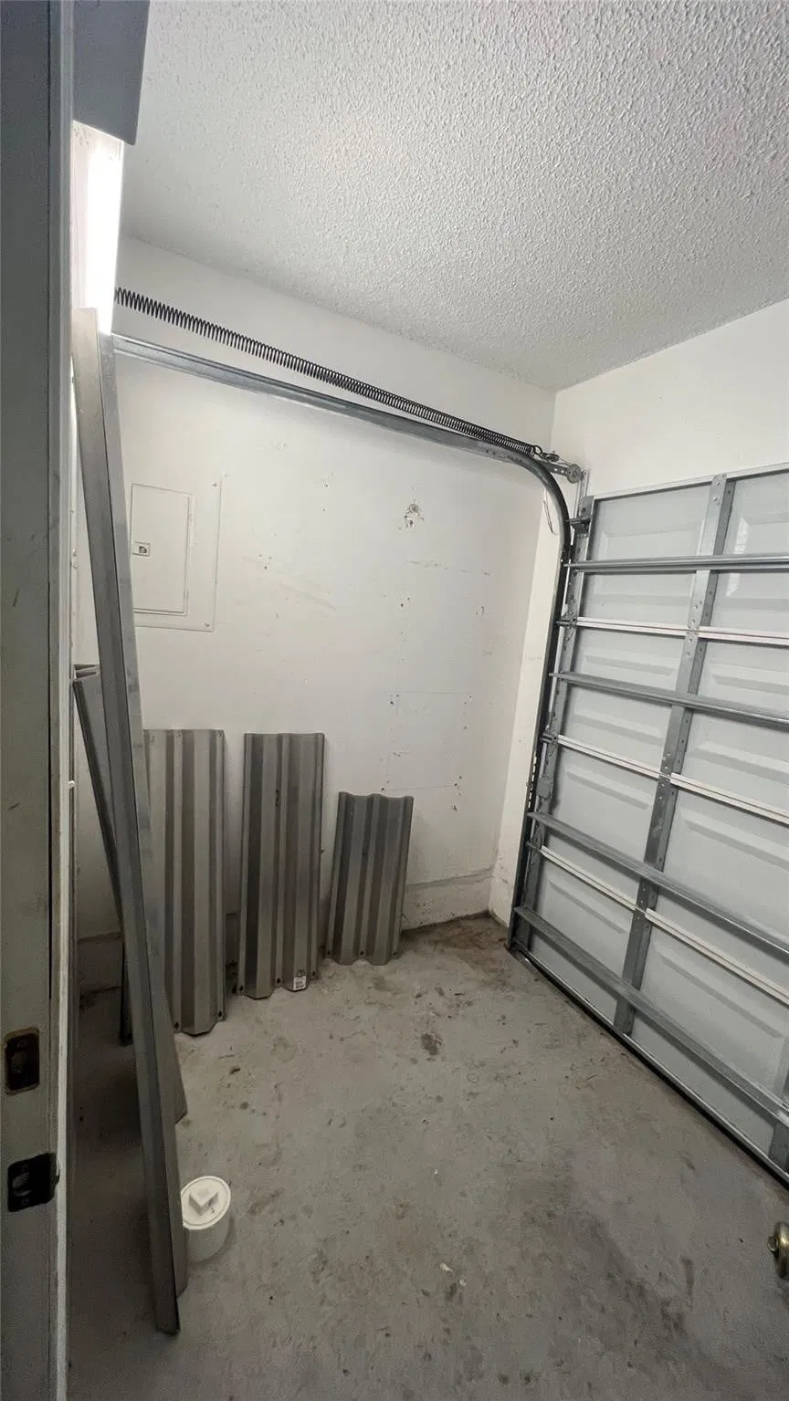 Unit 14 photo 31