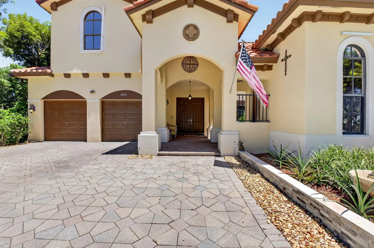Residence photo 4