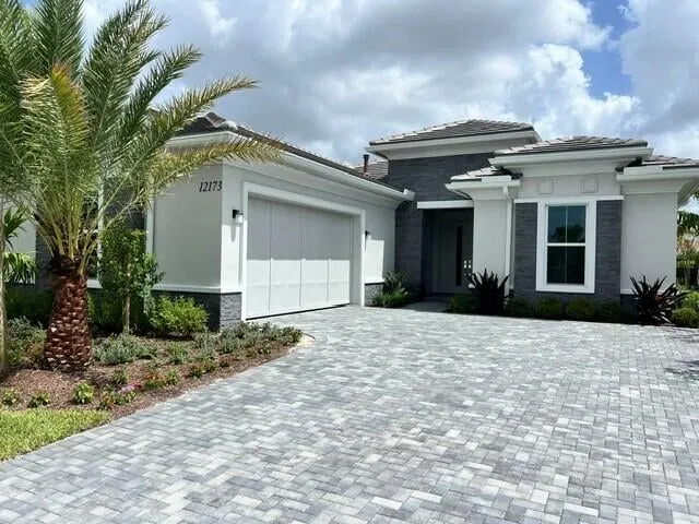 Avenir Residence