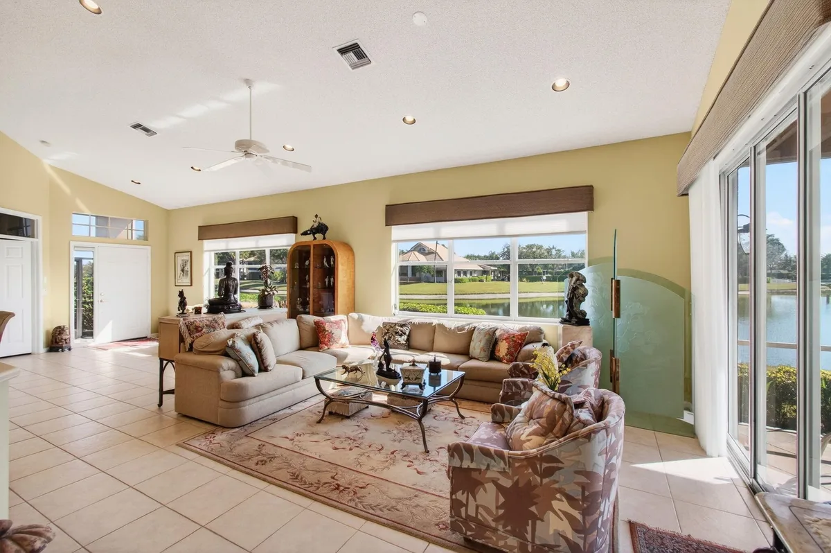 Residence photo 10