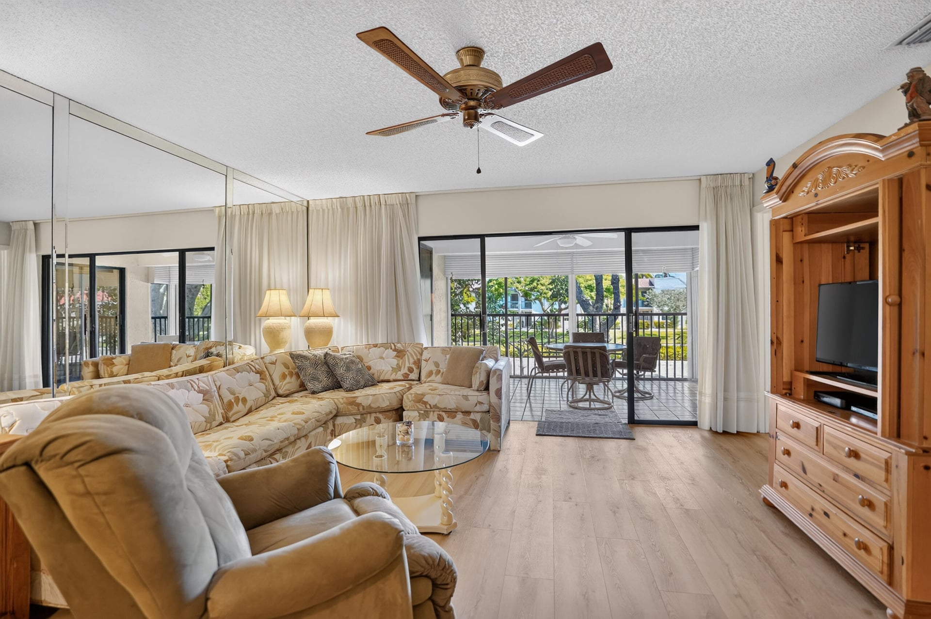 Unit 2030 photo 22
