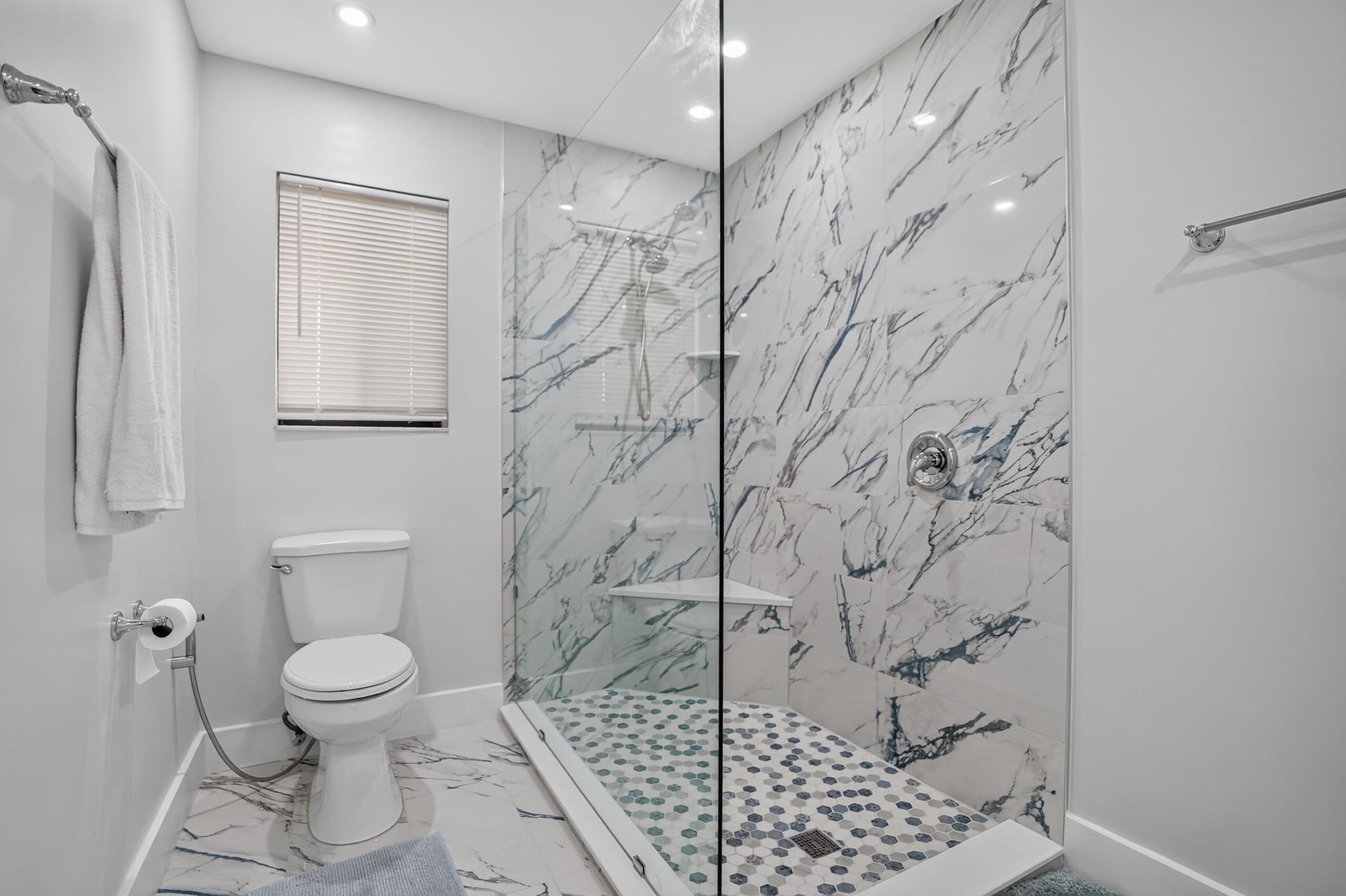 Unit 2030 photo 34