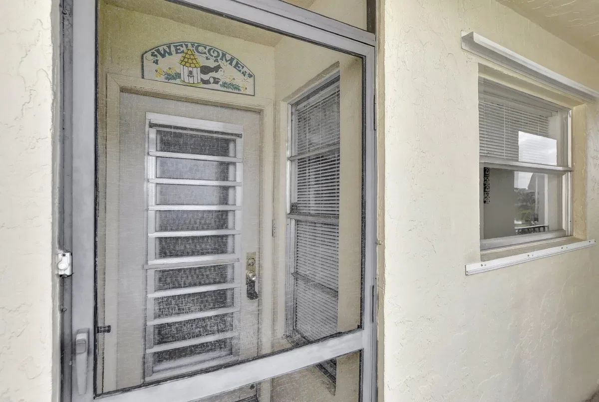Unit 306 photo 28