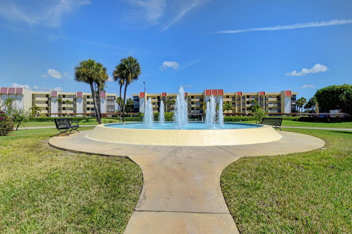 Unit 306 photo 34