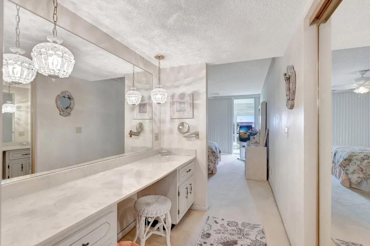 Unit 306 photo 46
