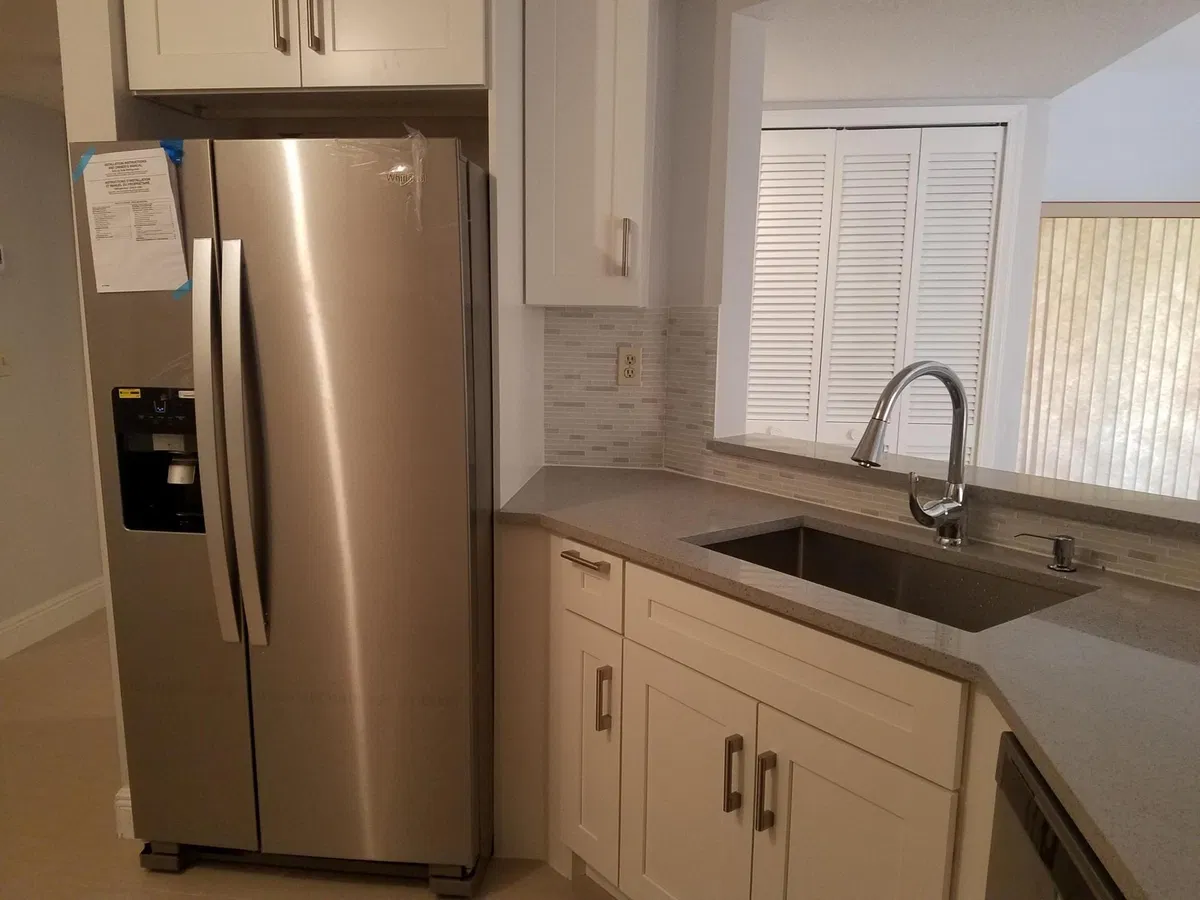 Unit 102 photo 16