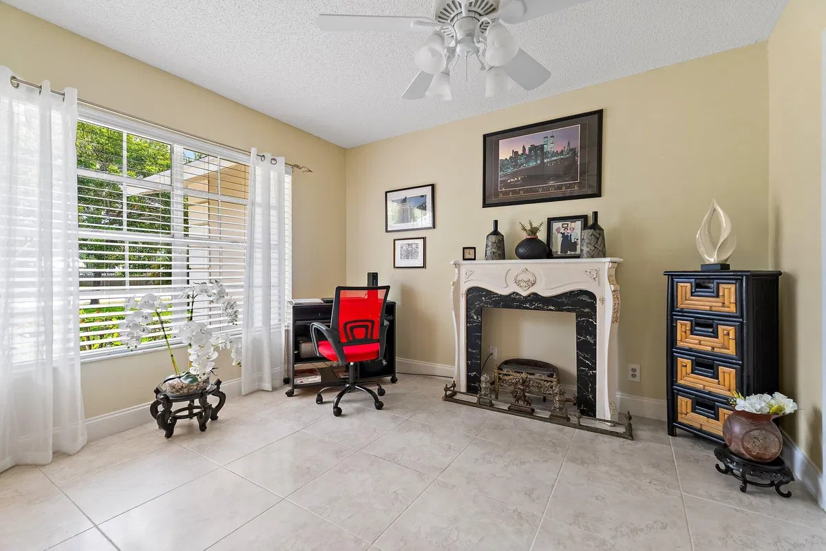 Residence photo 31
