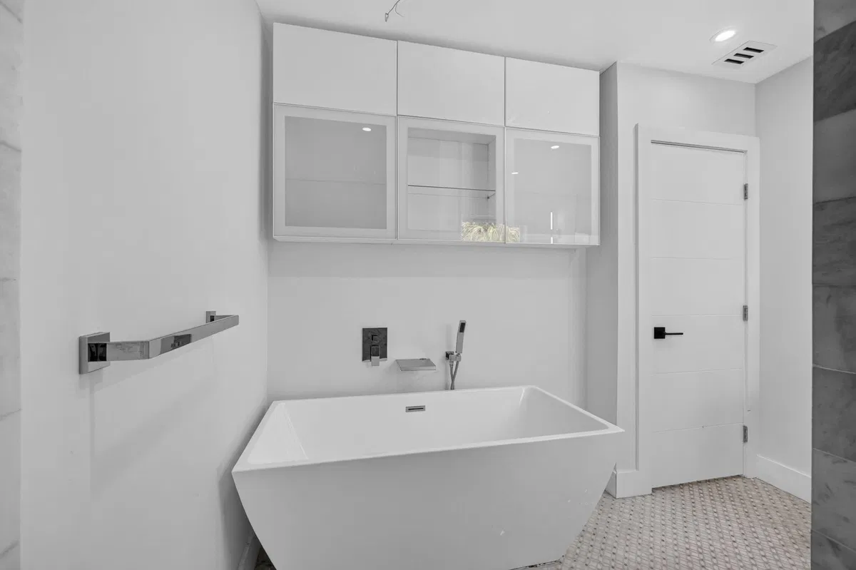  Residence photo 25