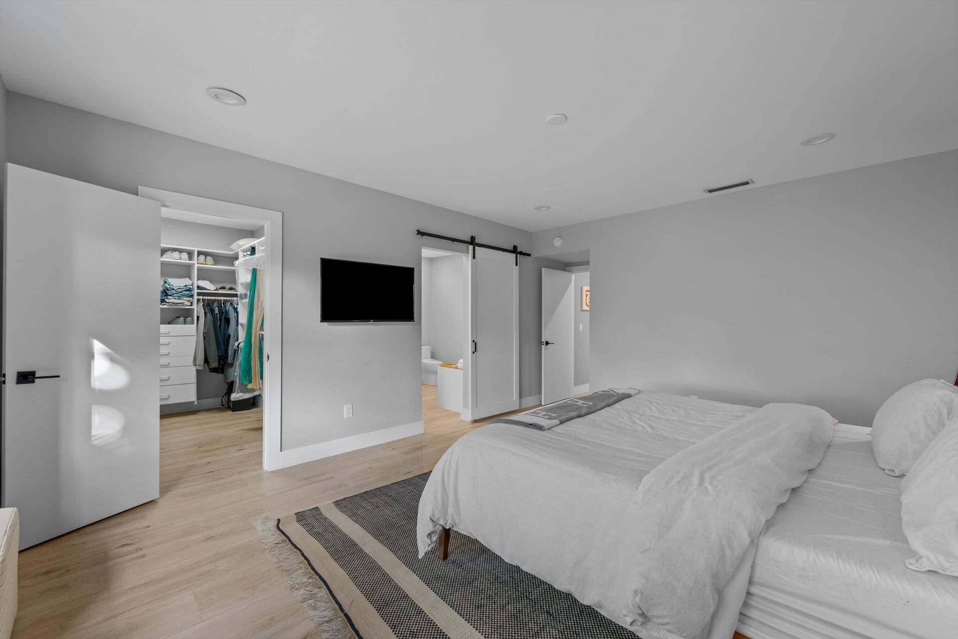  Unit Apt 204 photo 13