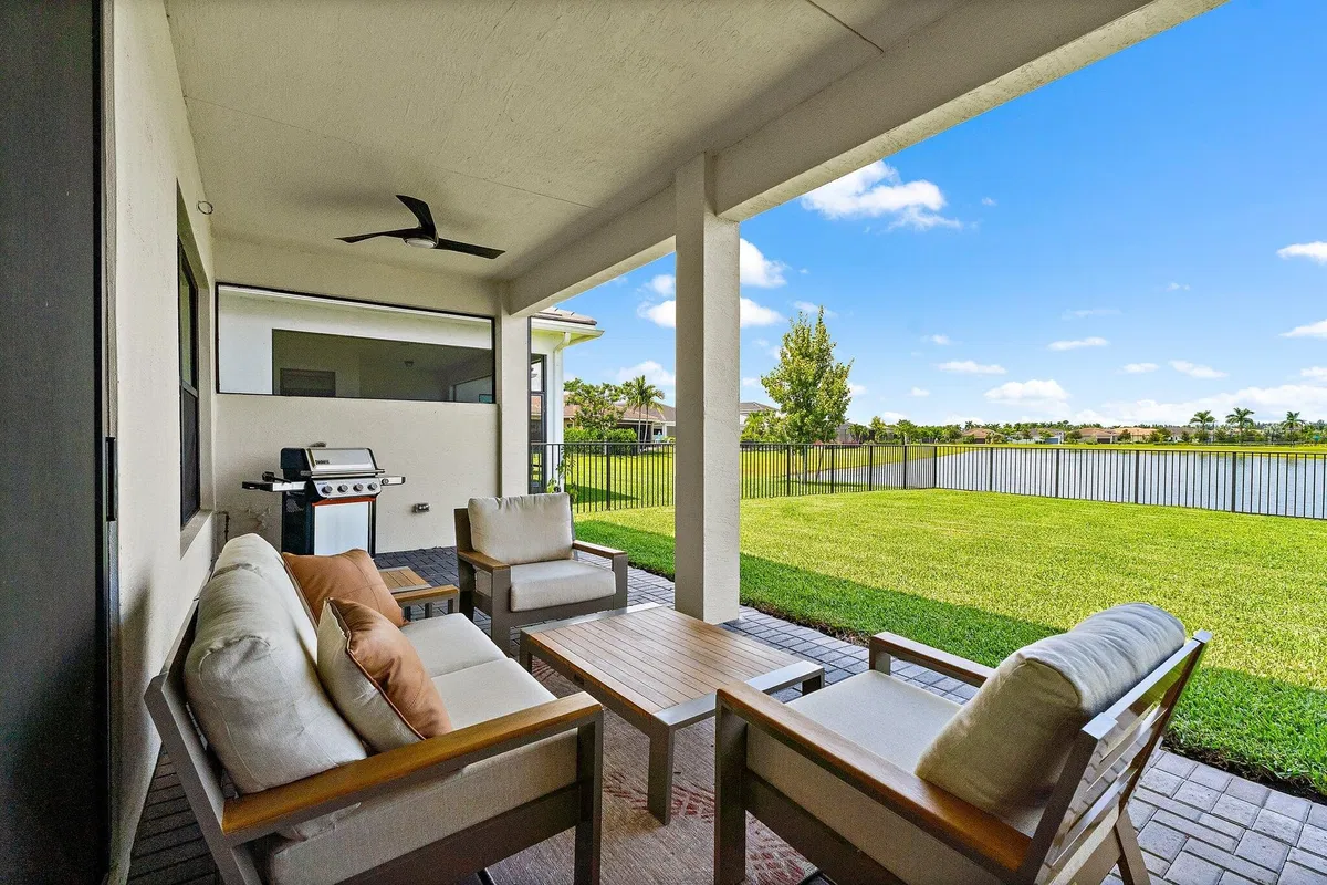 Residence photo 25