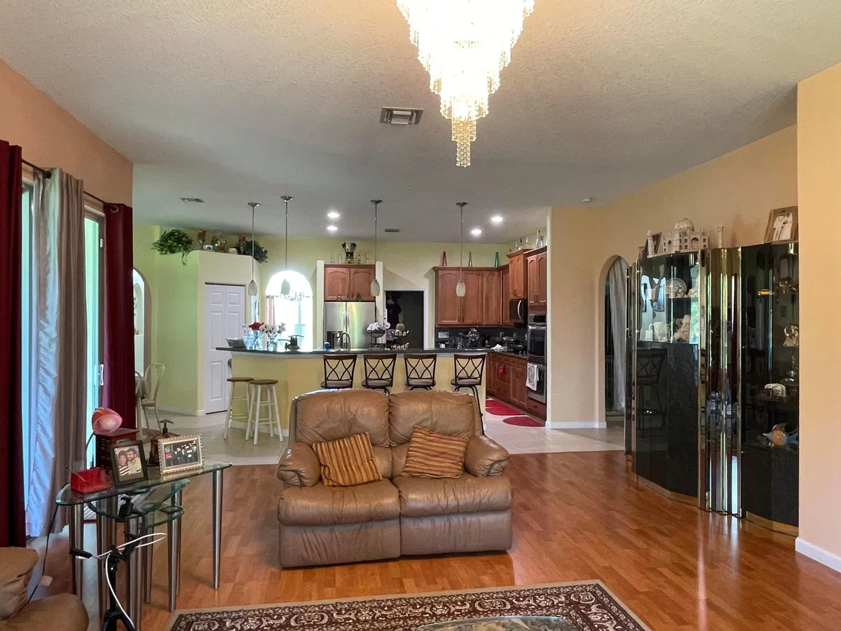  Residence photo 10