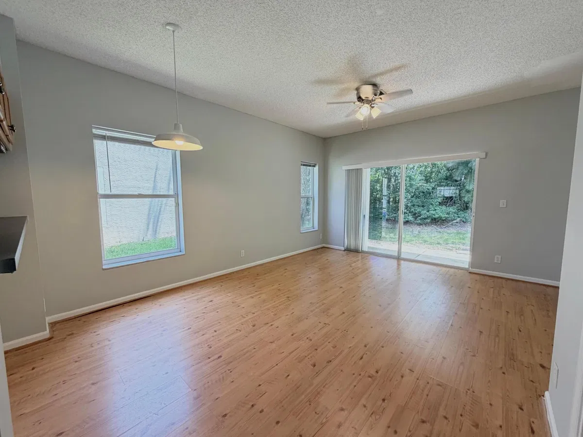 Residence photo 4