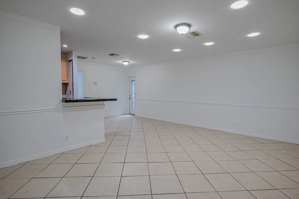 Unit C photo 7