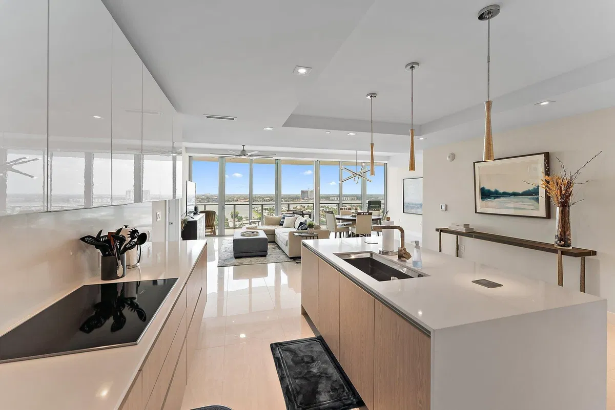 Amrit Ocean Resort & Residences Unit 1906 photo 7