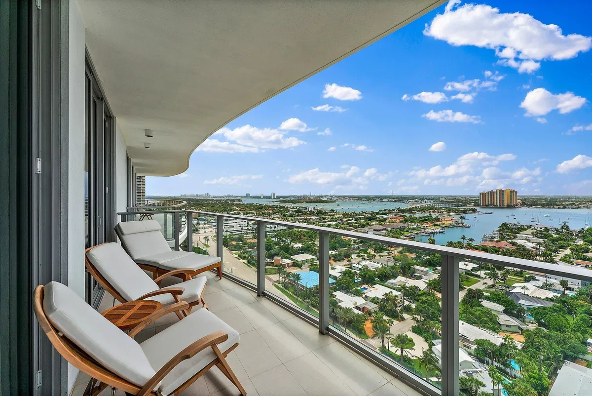 Amrit Ocean Resort & Residences Unit 1906 photo 13