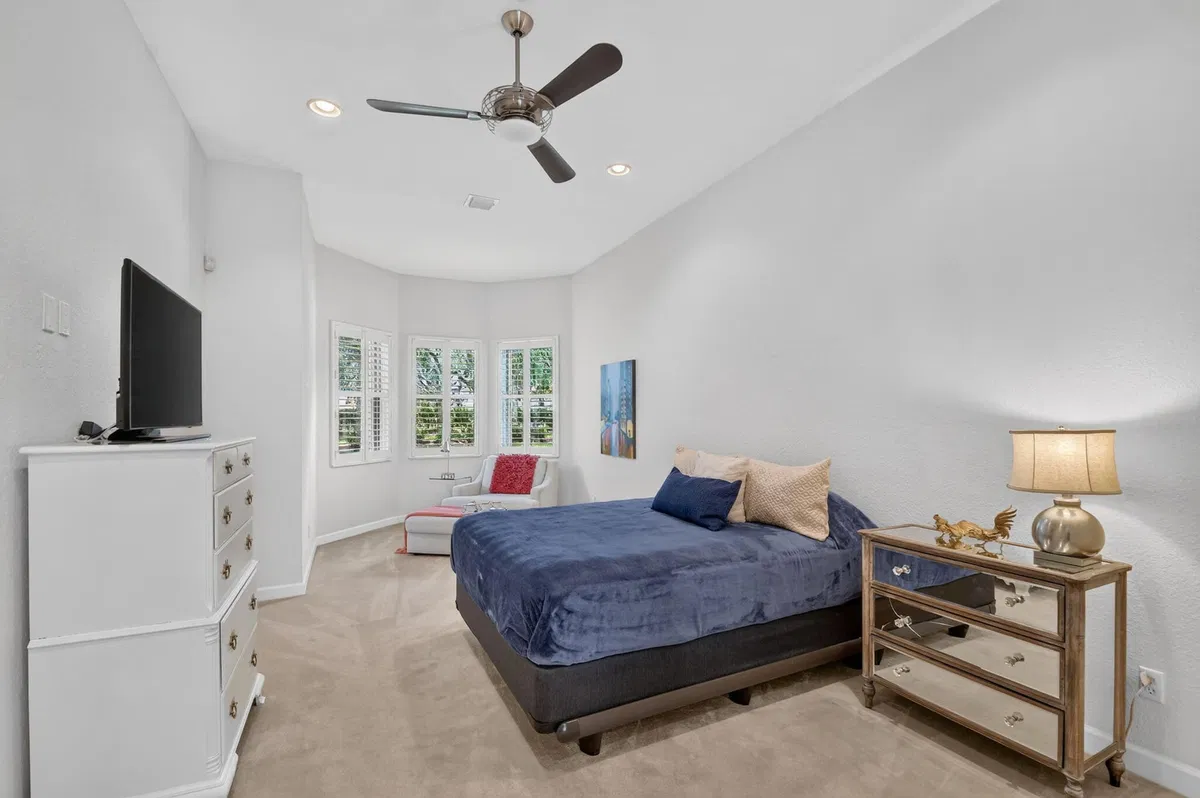  Residence photo 16