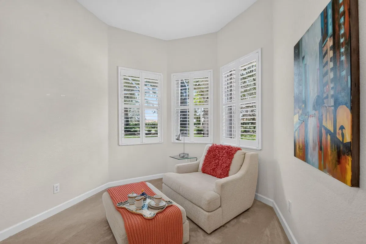  Residence photo 19