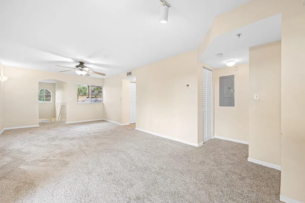 Unit 206 photo 10