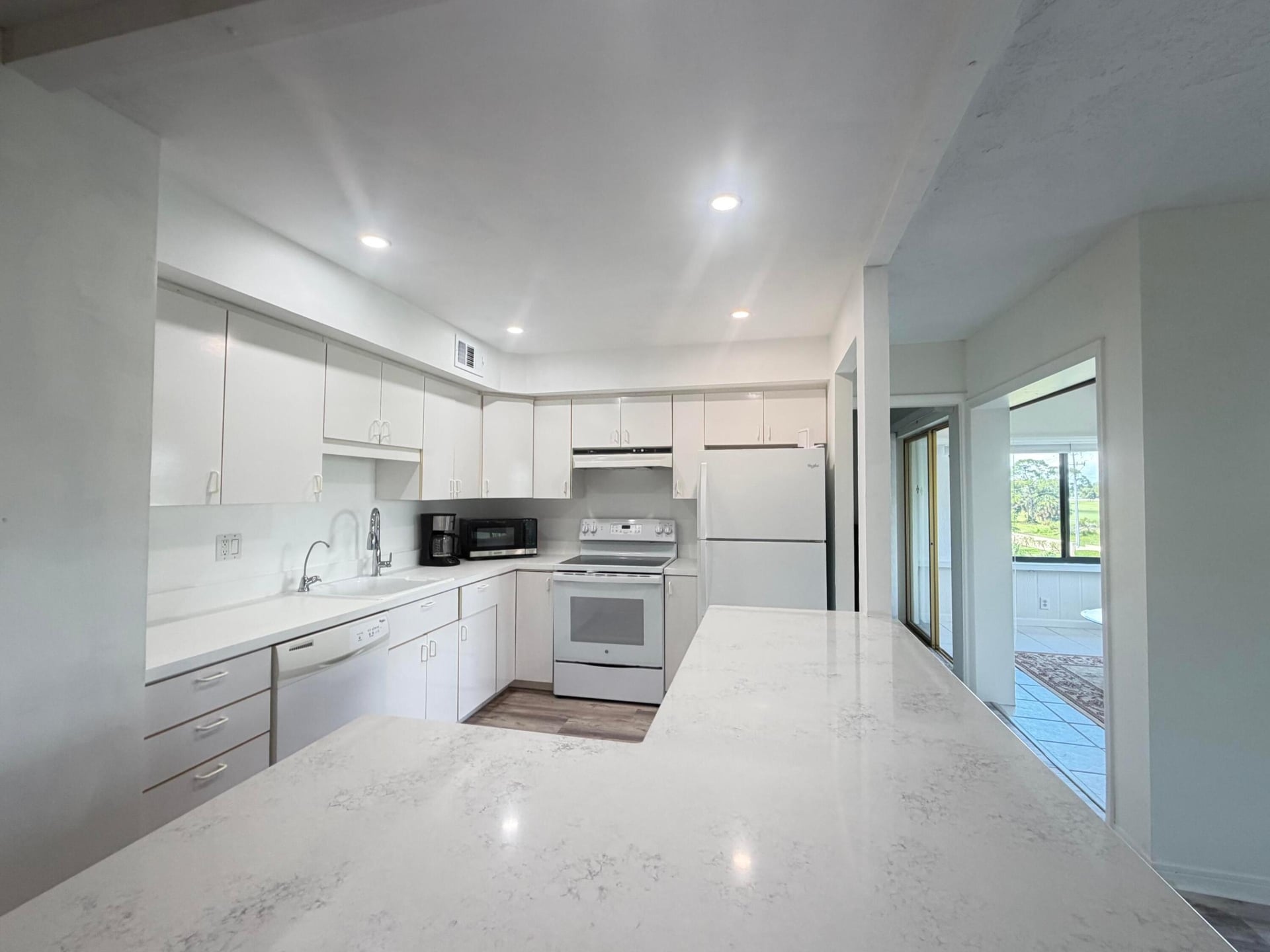 Unit 9-305 photo 19
