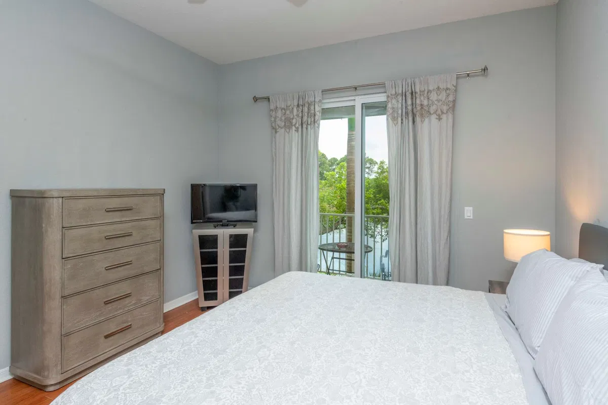  Unit 211 photo 28