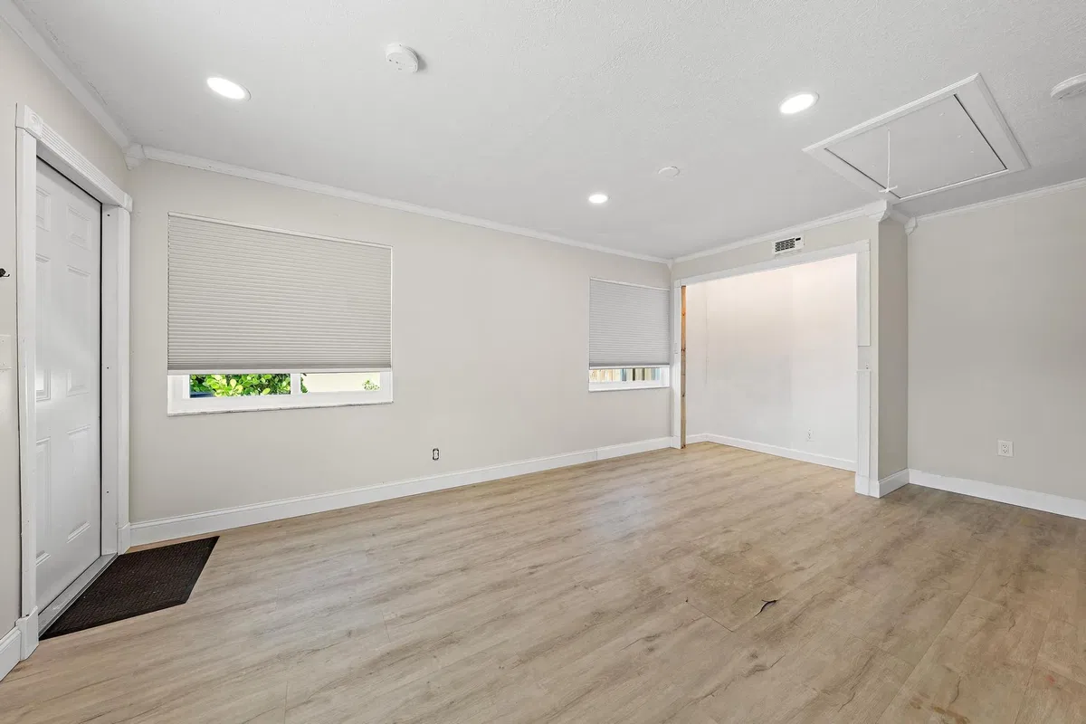  Residence photo 10
