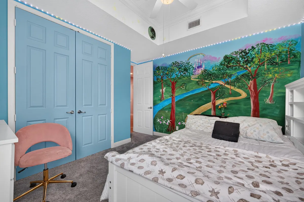 Residence photo 22