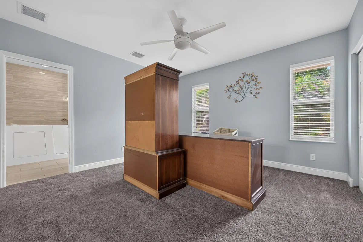 Residence photo 34