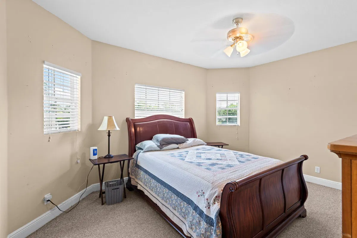 Residence photo 22