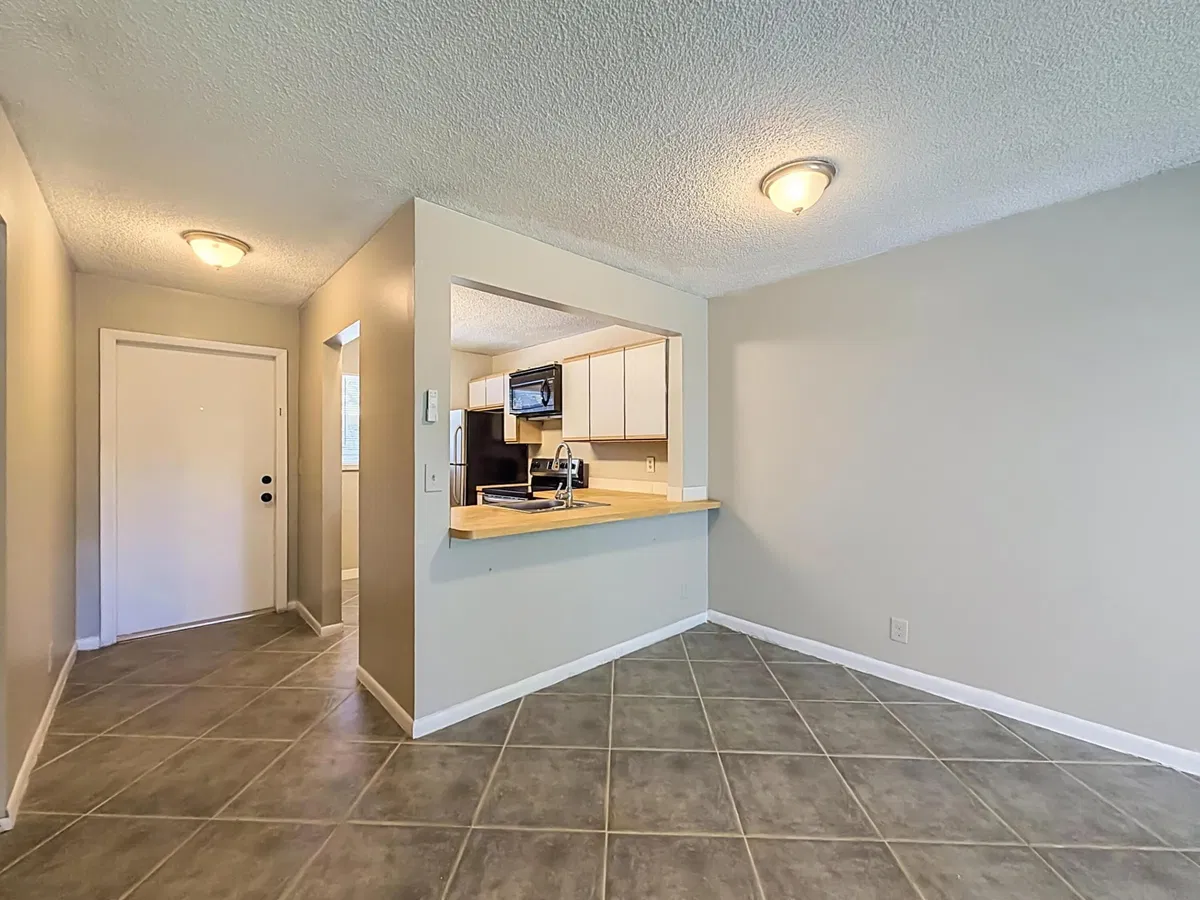 Unit 1130 photo 37