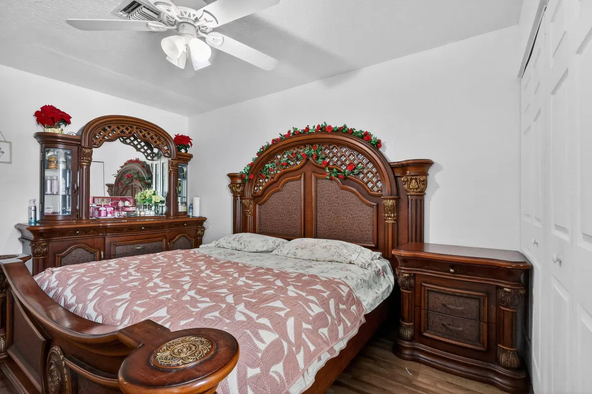 Residence photo 13
