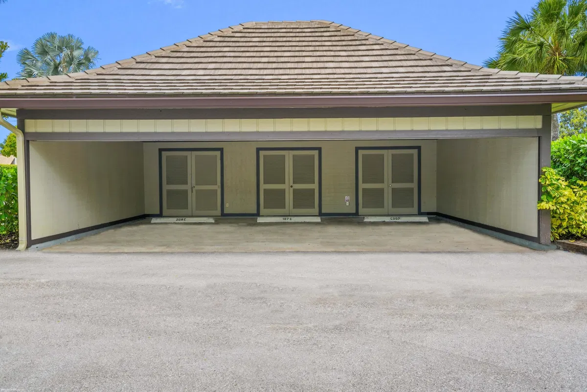 Unit C107 photo 22