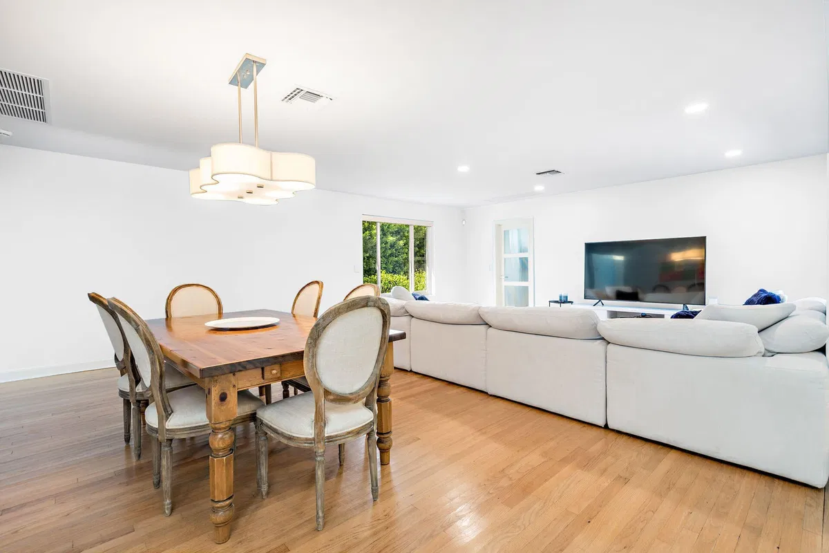 SoSo West Palm Beach Residence photo 10