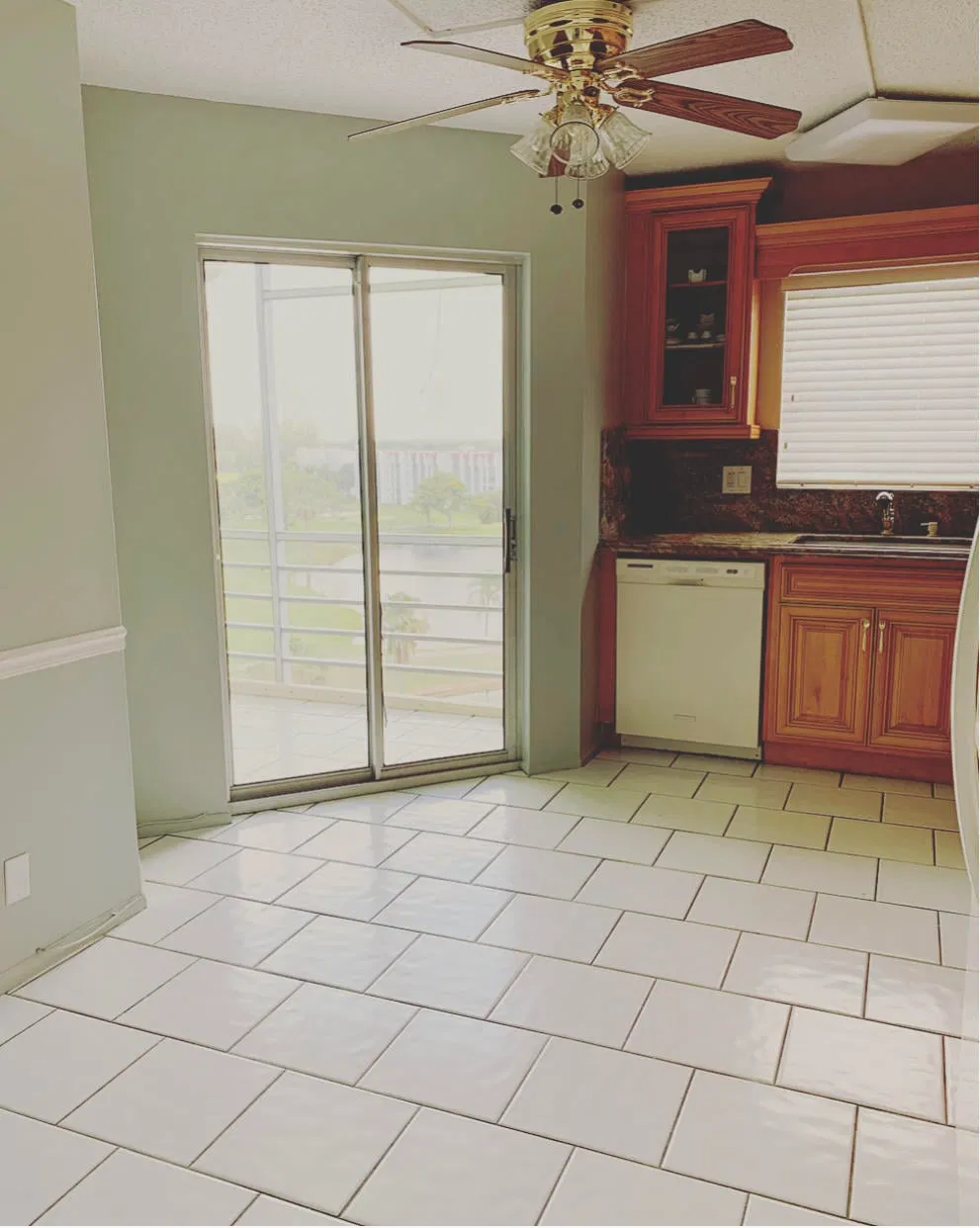 Unit 804 photo 7