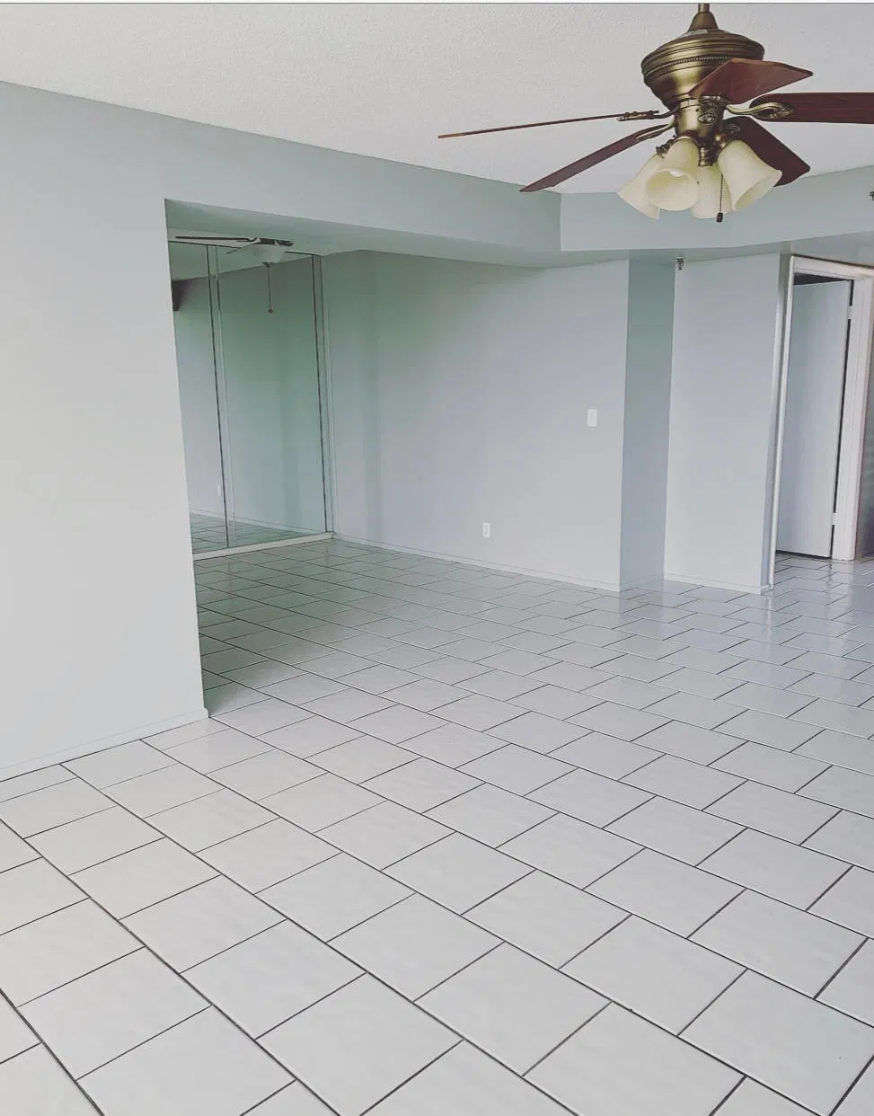 Unit 804 photo 10