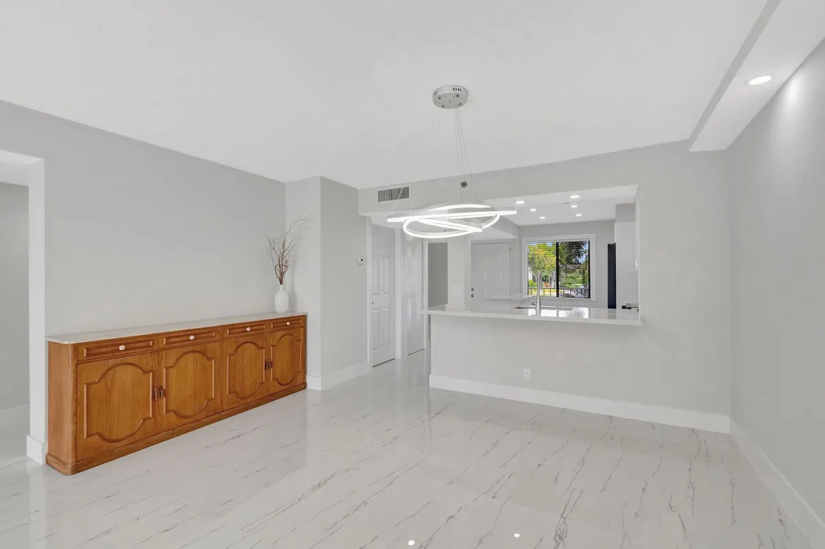 Unit 202 photo 10
