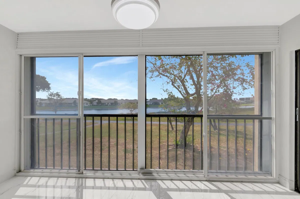 Unit 202 photo 13