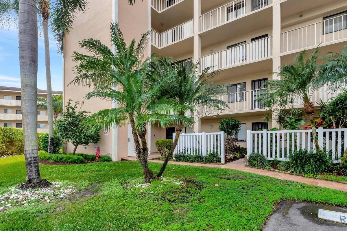Unit 202 photo 34
