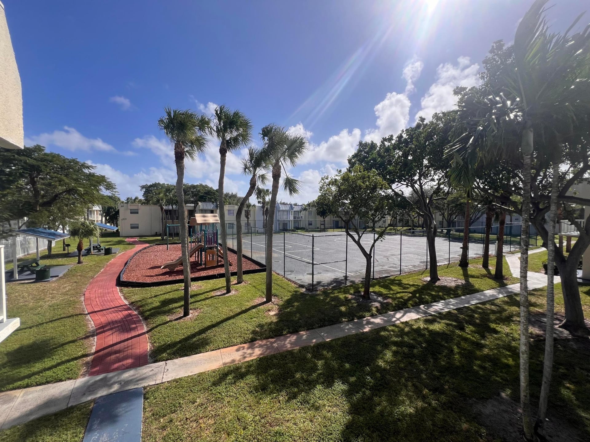 Unit 211 photo 31
