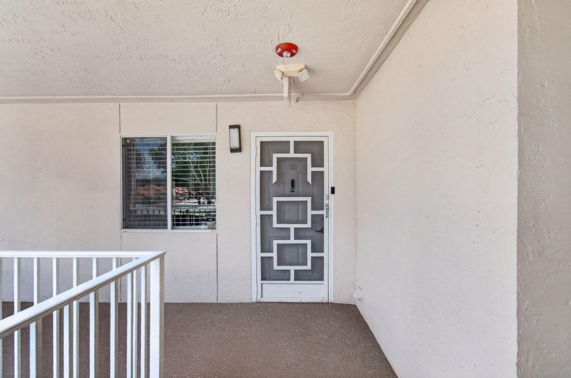 Unit 210 photo 4