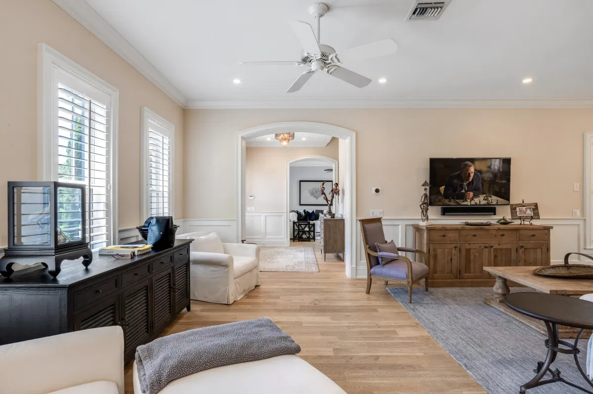  Residence photo 10