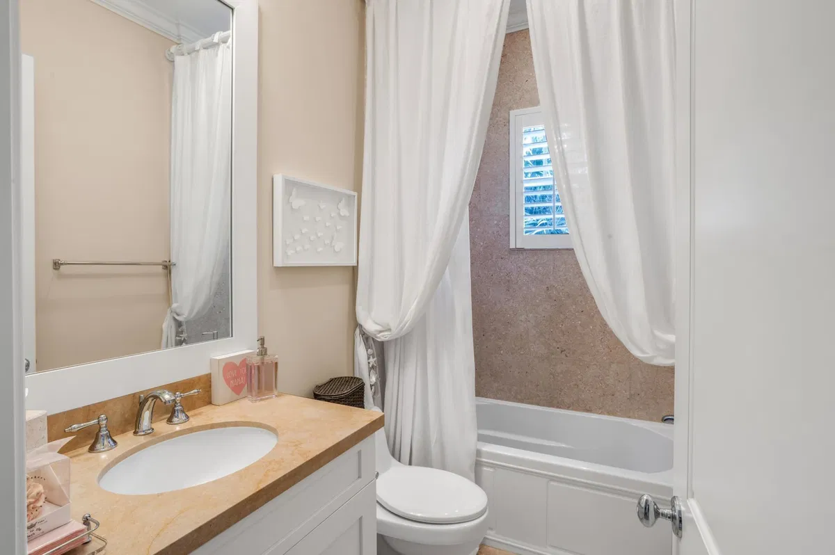  Residence photo 25
