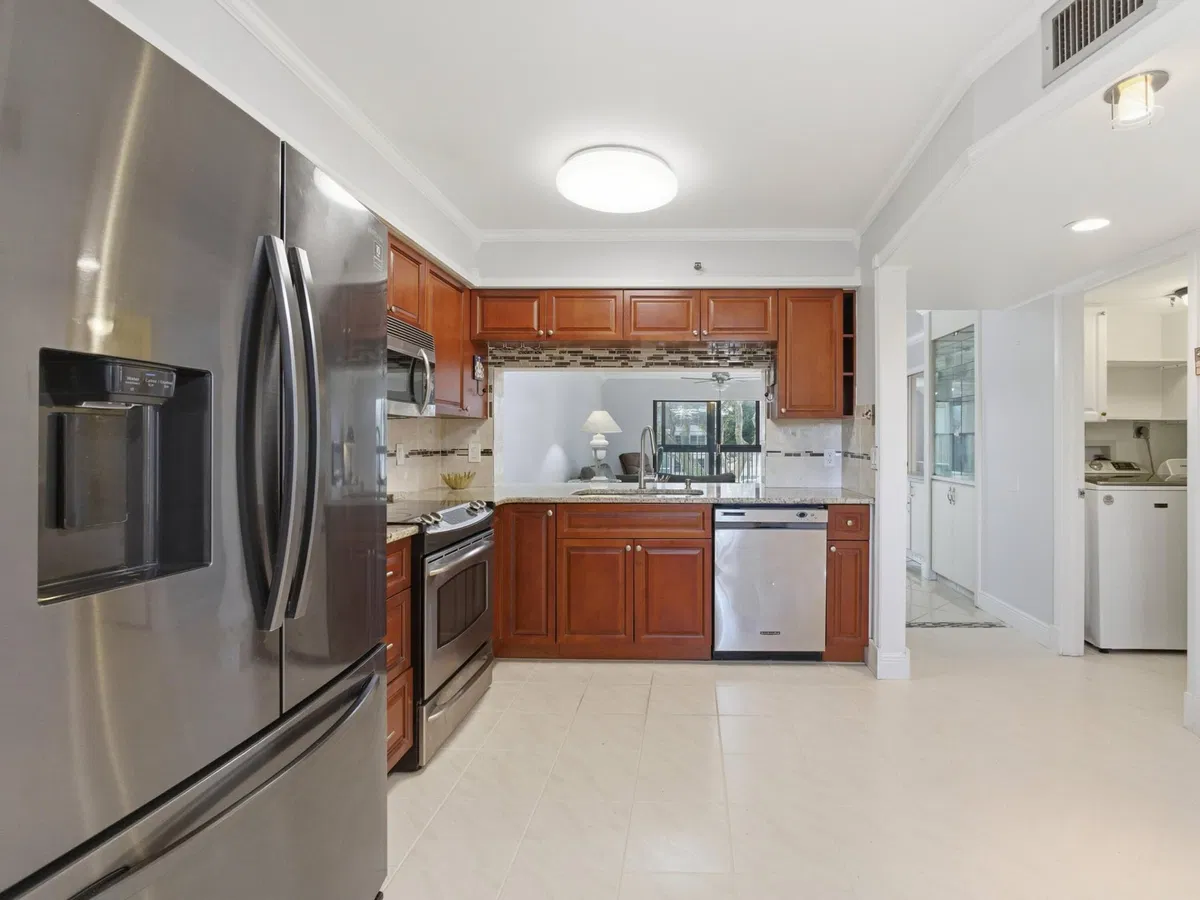  Unit 308 photo 10