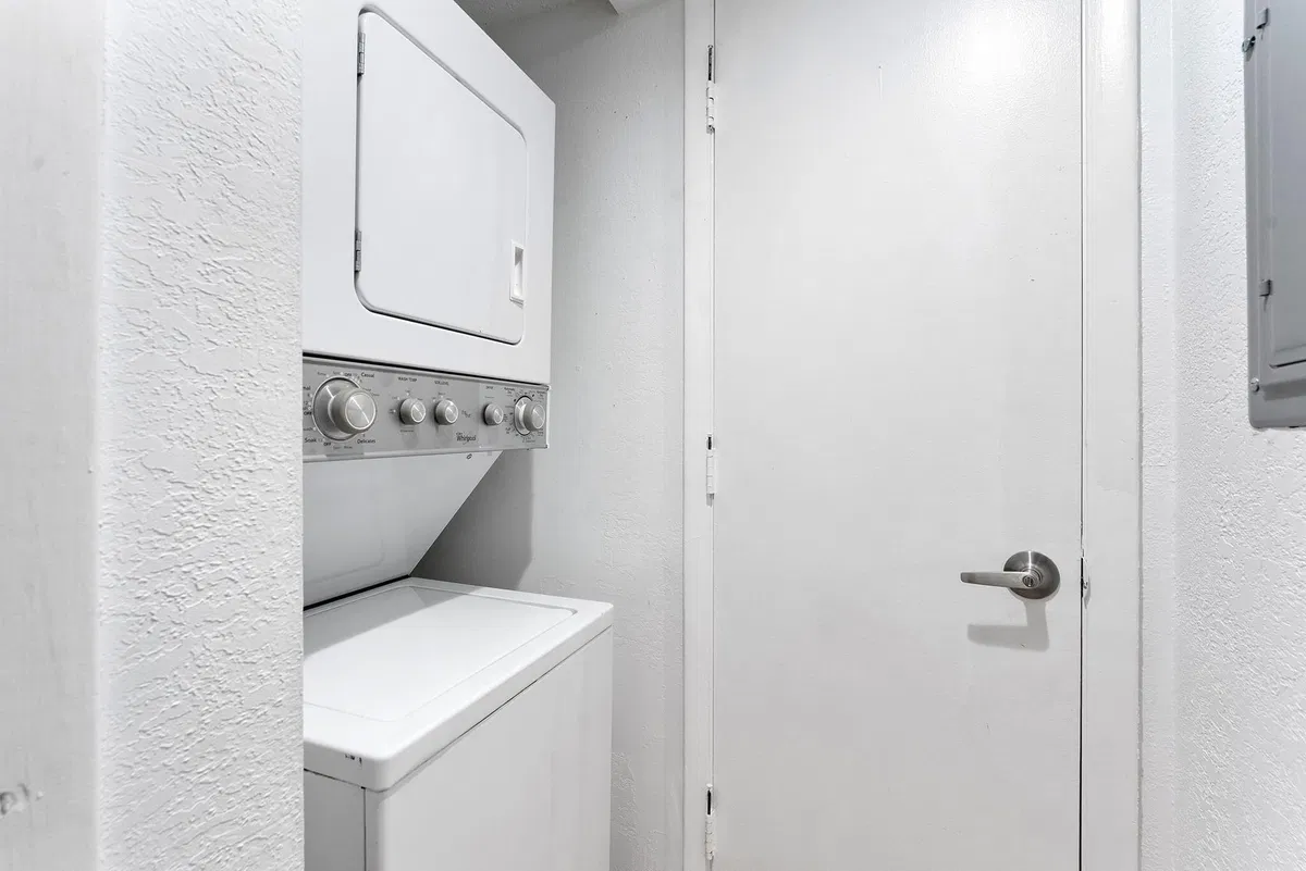  Unit 42c photo 16