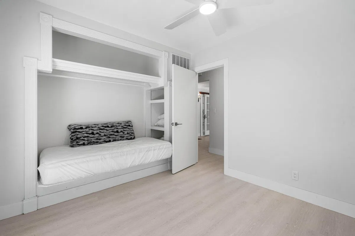 Residence photo 31
